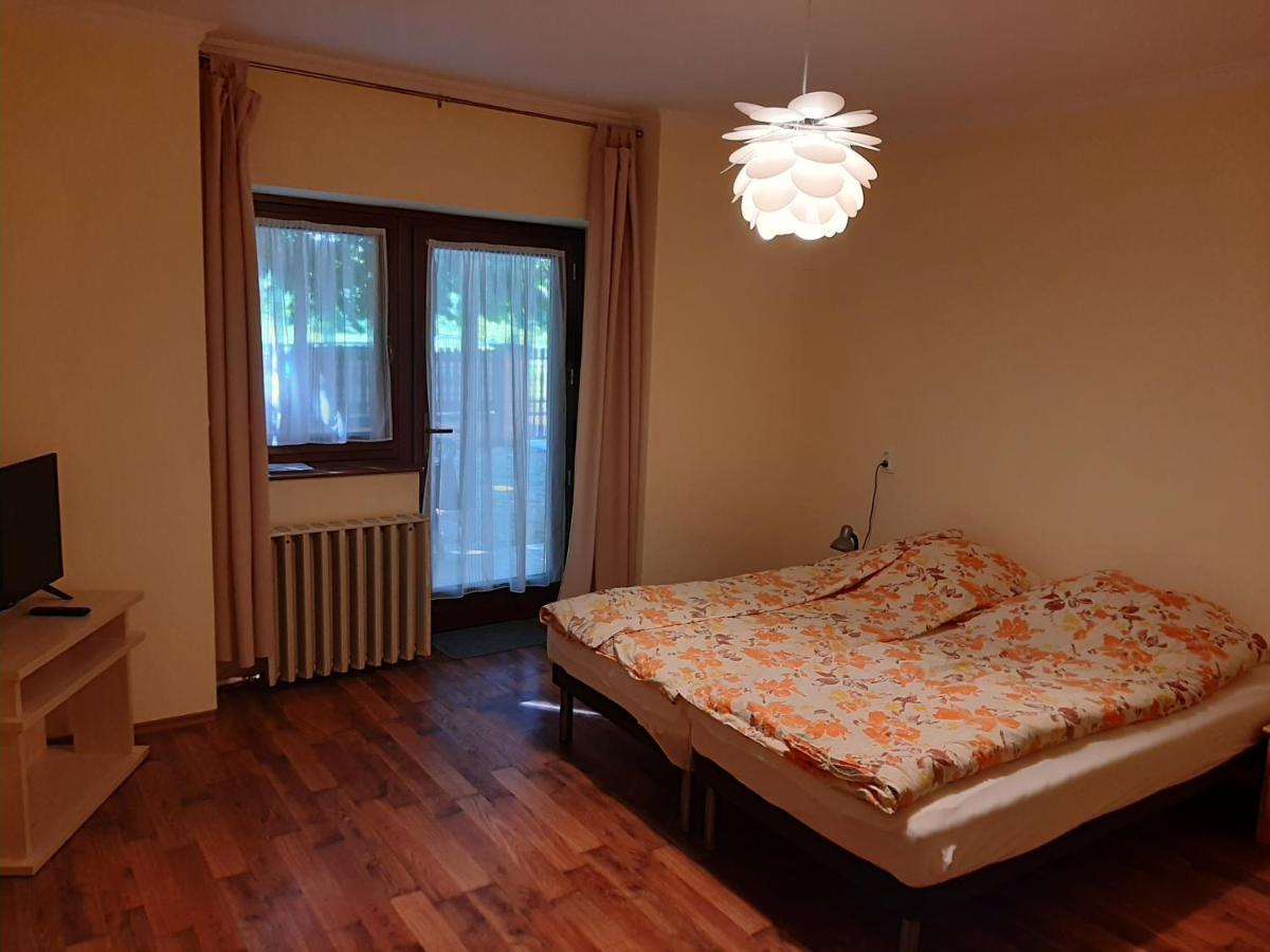 Gyopár Gyöngye Apartmanház Orosháza Exterior foto