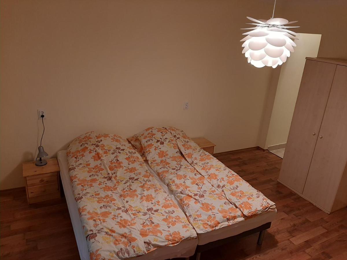 Gyopár Gyöngye Apartmanház Orosháza Exterior foto